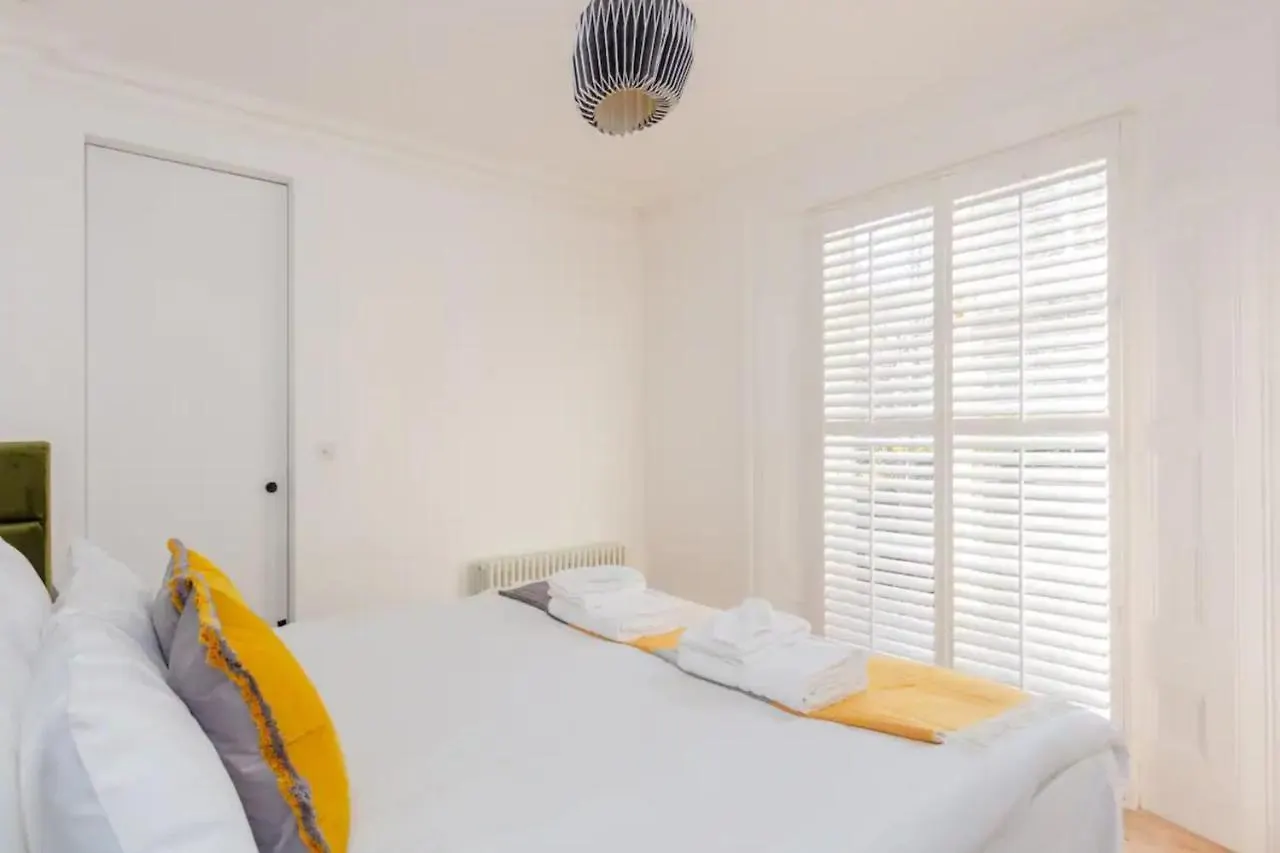 Apartment Luxury 2 Bedroom Garden Flat - Hackney London